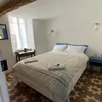 Villa Maison & Village - French